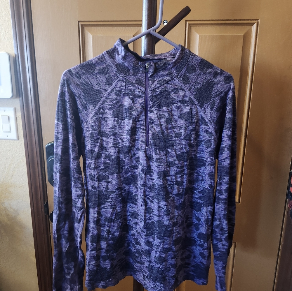 Atleta Small Pullover Active Top - image 1